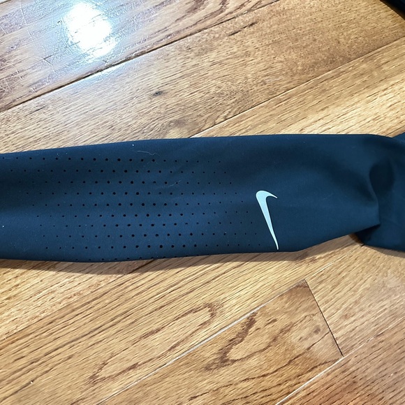 Nike Dri Fit Running Leggings - XXS short NWT - Picture 2 of 2